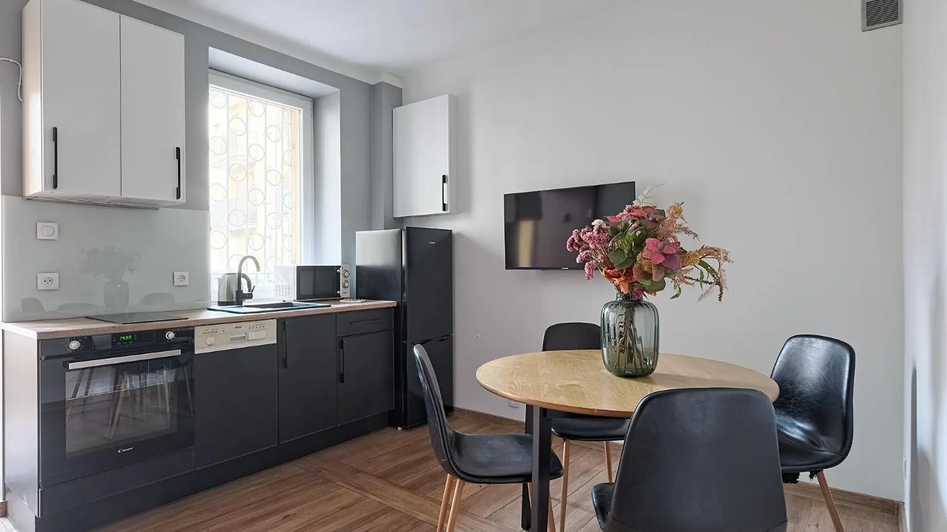 Modern And Cozy - City Center - Dobra 27 location